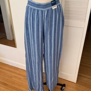 Old Navy Blue and White Vertical Stripe Wide-Leg Pants